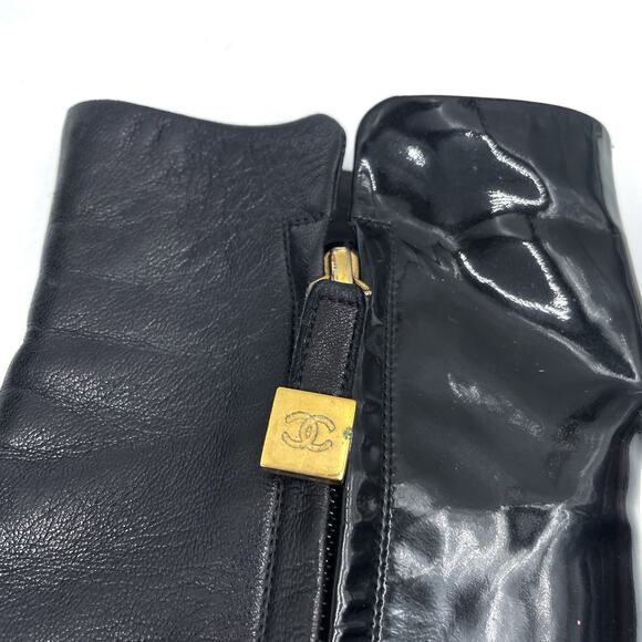 Chanel CC Logo Boots Black Patent Leather Cap Toe Heeled Ankle Sz 37 / 7 - Picture 3 of 11